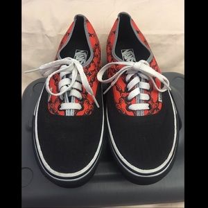 Red & Black Chain Vans ❤️🖤